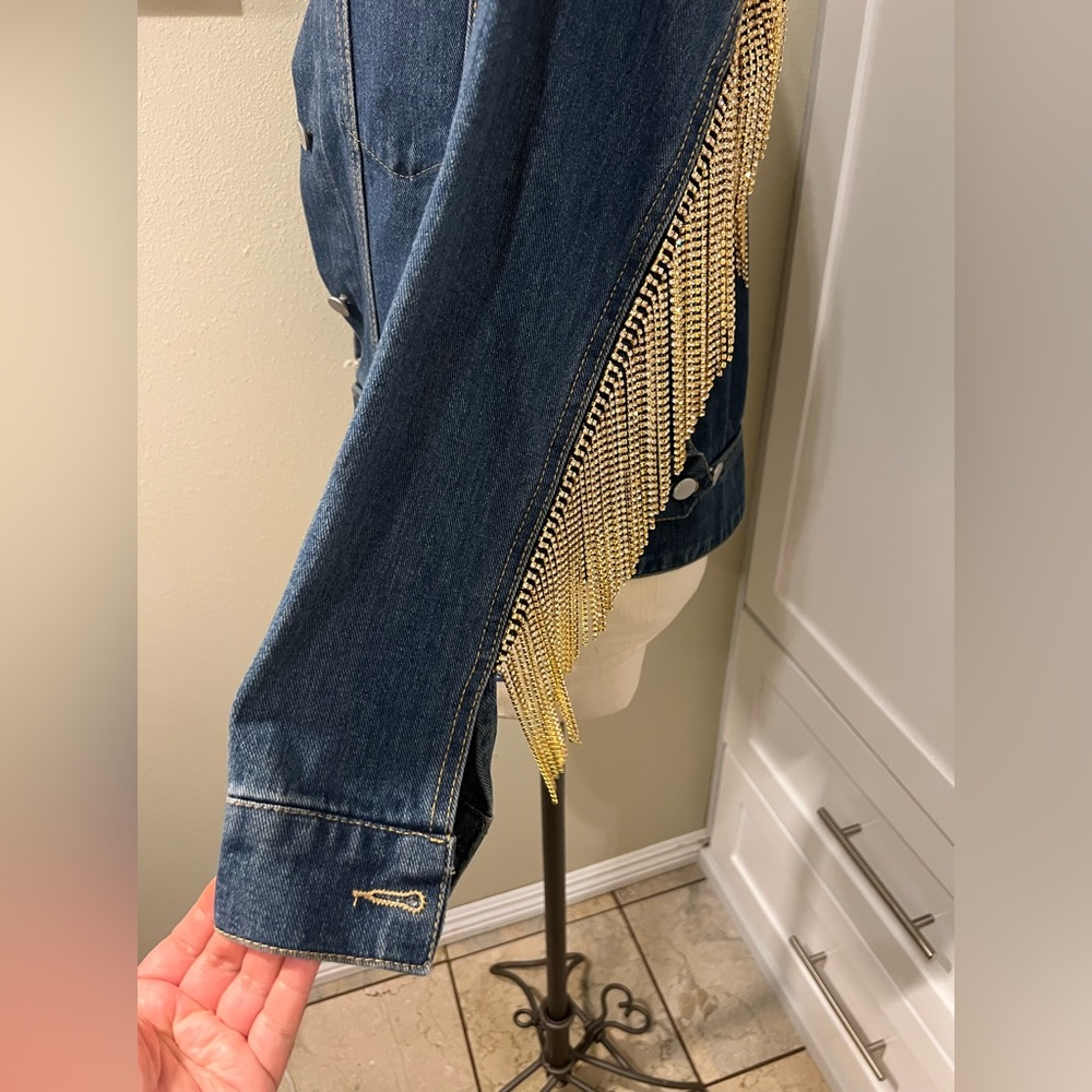 Don’t miss out this gorgeous jacket! Denim Jacket..Size S - Picture 10 of 16